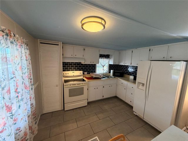 208 50TH AVENUE DRIVE E, Bradenton, FL 34203