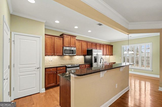 5911 Chimney Rock Drive, Hoschton, GA 30548