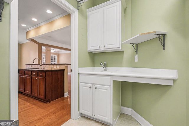 5911 Chimney Rock Drive, Hoschton, GA 30548