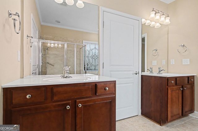 5911 Chimney Rock Drive, Hoschton, GA 30548