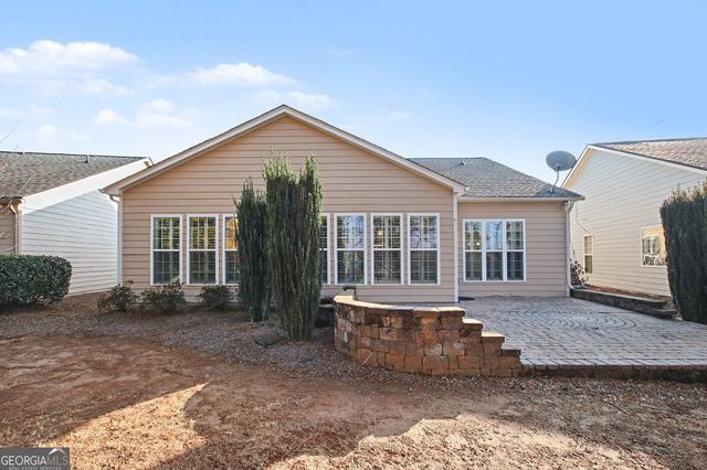 5911 Chimney Rock Drive, Hoschton, GA 30548