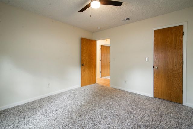 284 W San Antonio Street, Van Alstyne, TX 75495