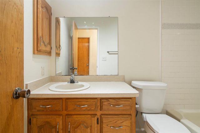 284 W San Antonio Street, Van Alstyne, TX 75495