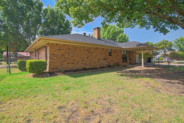 284 W San Antonio Street, Van Alstyne, TX 75495