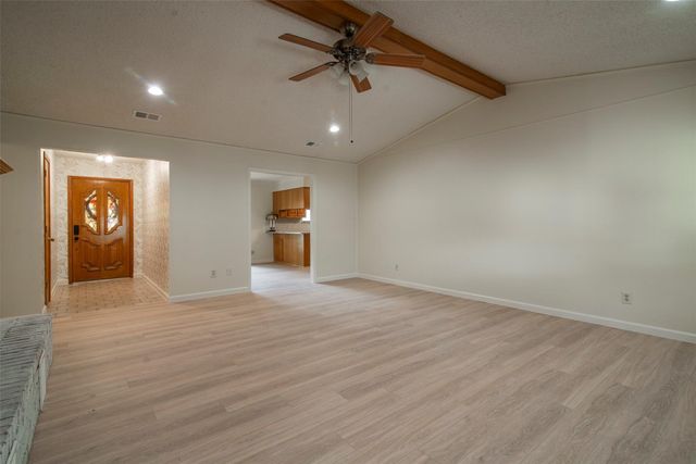 284 W San Antonio Street, Van Alstyne, TX 75495