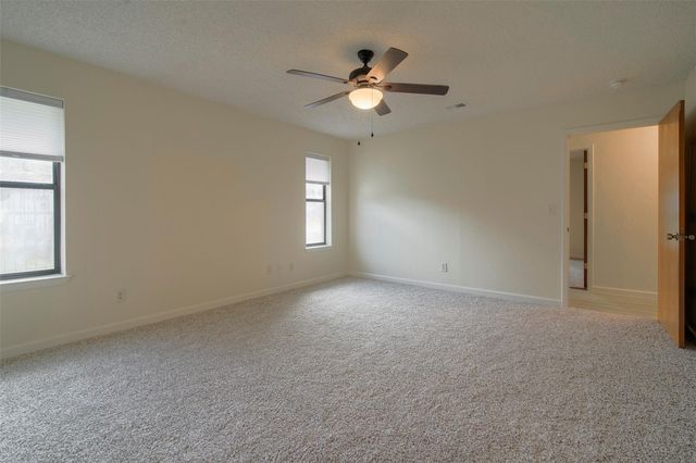 284 W San Antonio Street, Van Alstyne, TX 75495