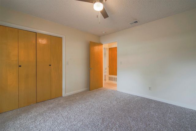 284 W San Antonio Street, Van Alstyne, TX 75495