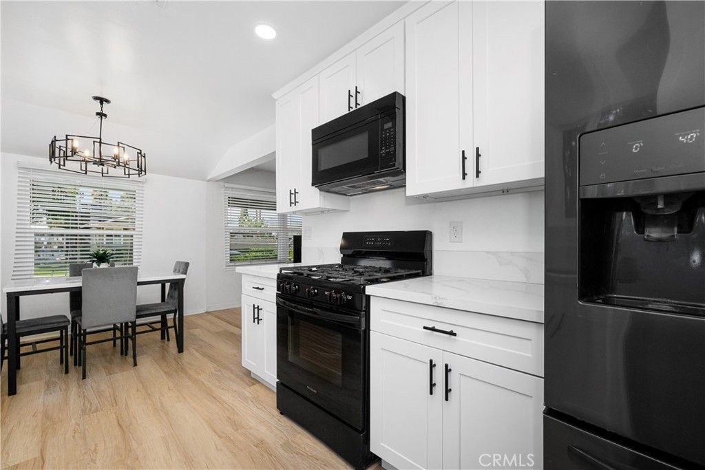 Image 12 of property listing at 11702 Rockwall, Lakewood, CA 90715