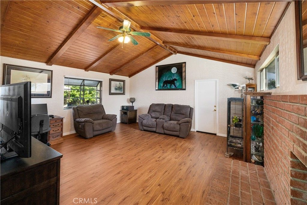 Image 15 of property listing at 11702 Rockwall, Lakewood, CA 90715