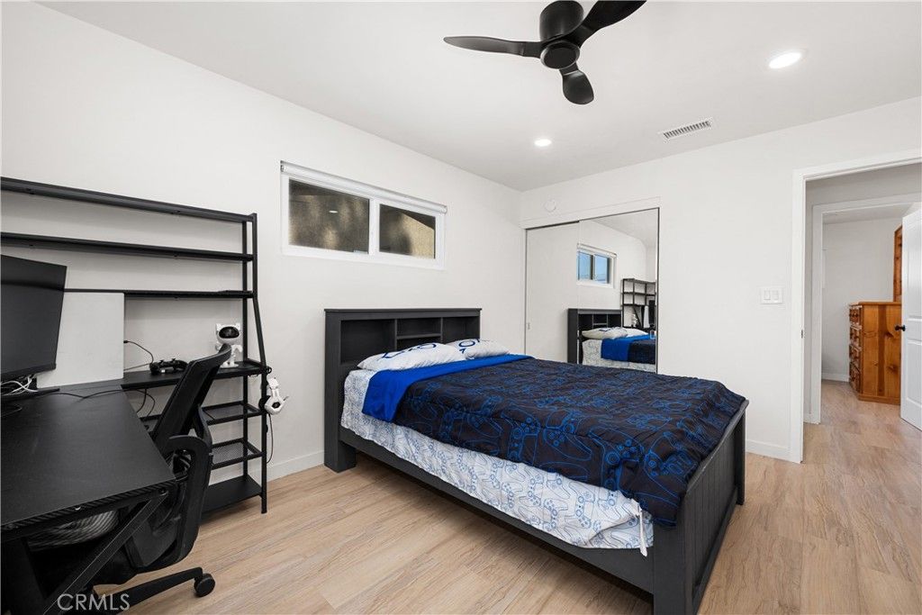 Image 24 of property listing at 11702 Rockwall, Lakewood, CA 90715