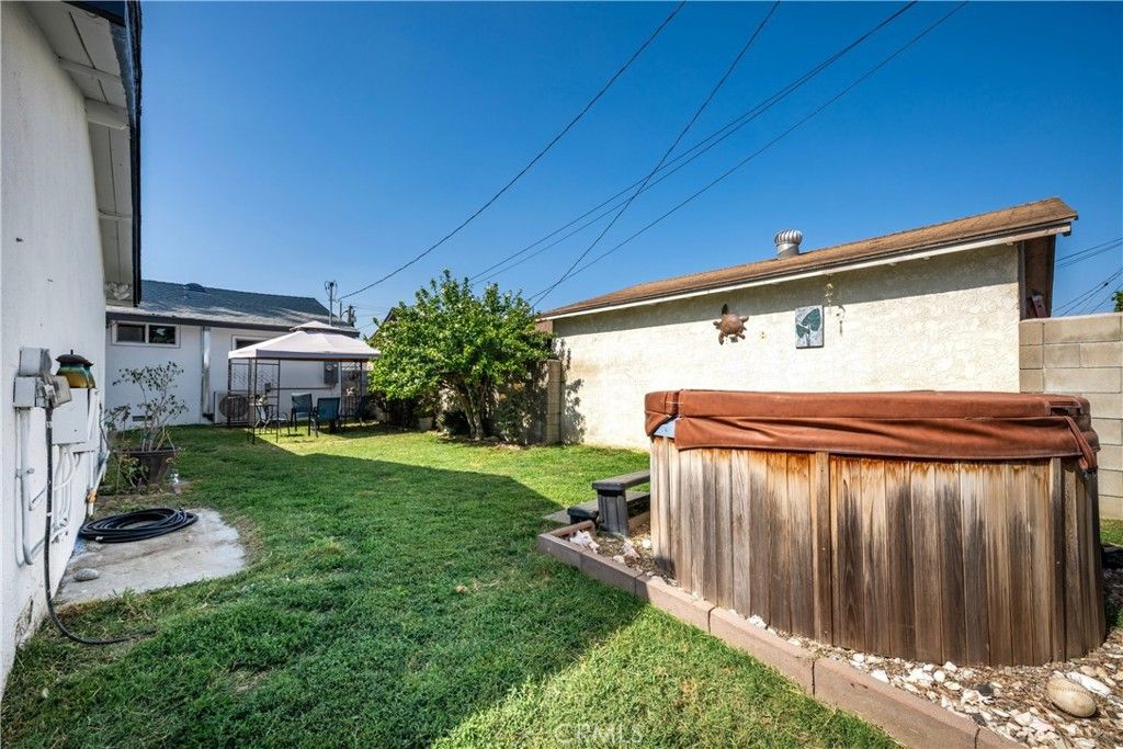 Image 29 of property listing at 11702 Rockwall, Lakewood, CA 90715