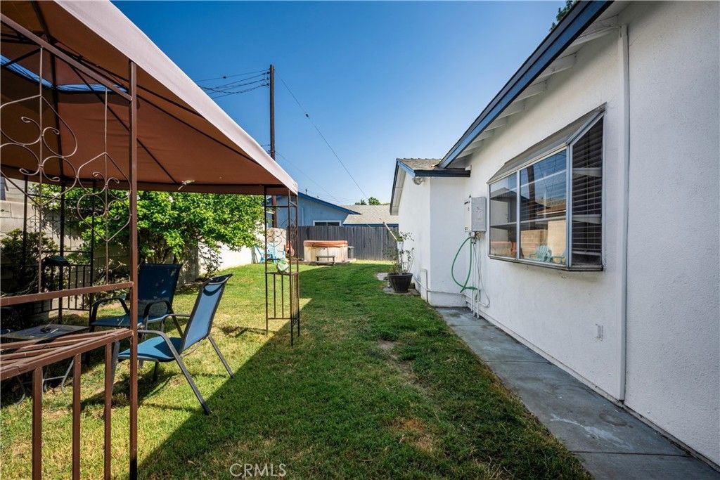 Image 31 of property listing at 11702 Rockwall, Lakewood, CA 90715