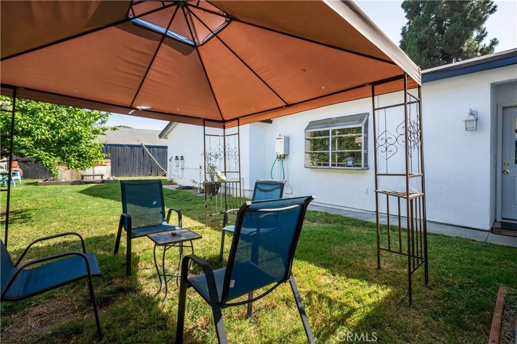 Image 32 of property listing at 11702 Rockwall, Lakewood, CA 90715
