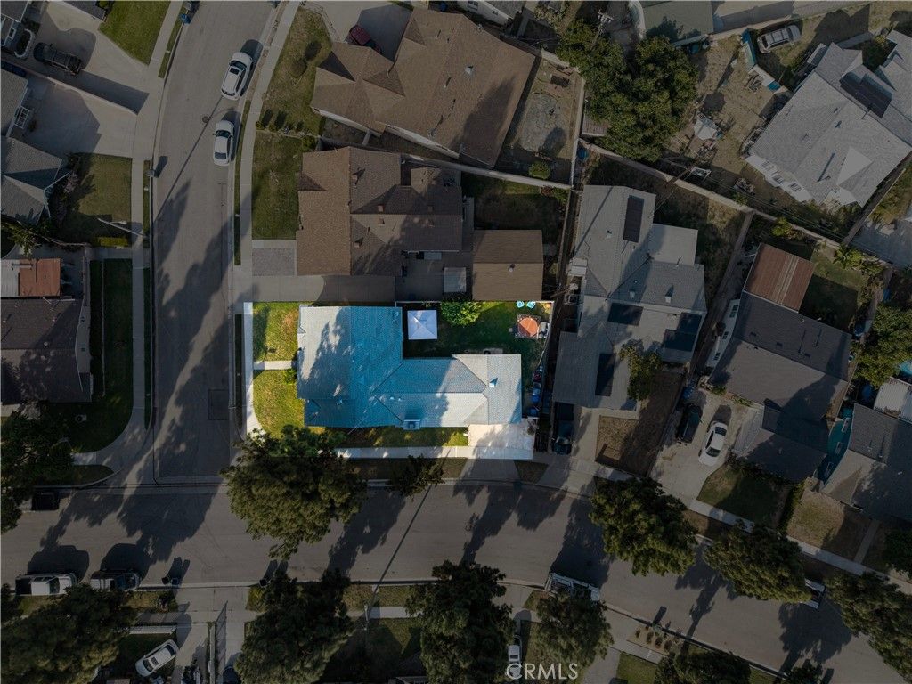 Image 34 of property listing at 11702 Rockwall, Lakewood, CA 90715