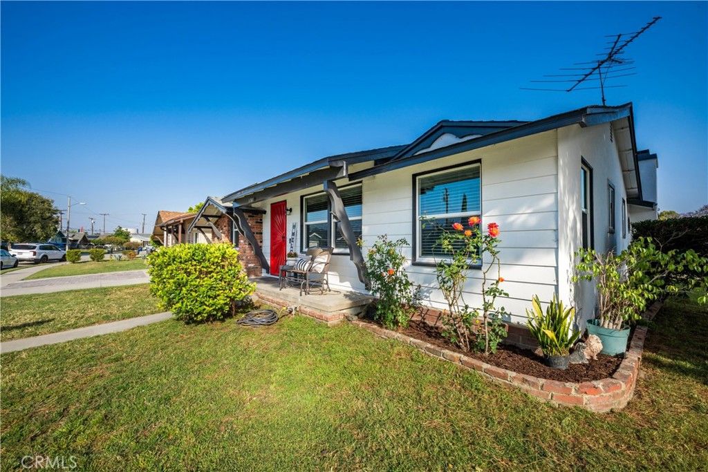 Image 37 of property listing at 11702 Rockwall, Lakewood, CA 90715