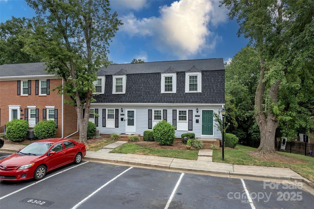 8300 Knights Bridge Road, Charlotte, NC 28210
