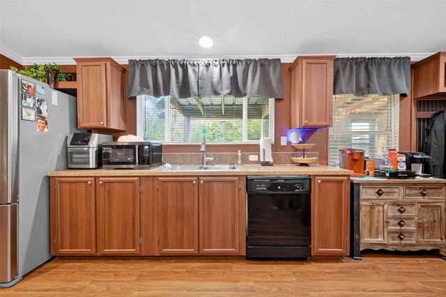 10715 Bozeman Ferry Road, Midway, TX 75852