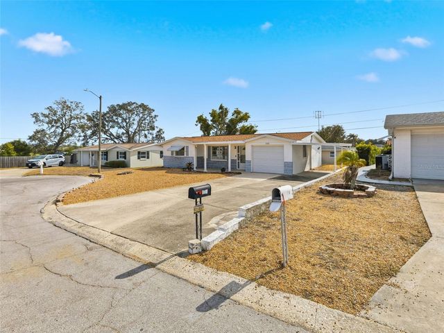 5032 PICTURE AVENUE, Holiday, FL 34690