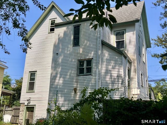 240 Crystal Avenue, New London, CT 06320