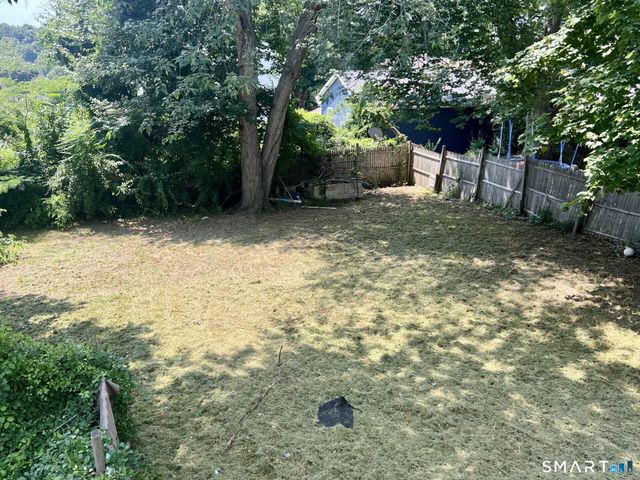 240 Crystal Avenue, New London, CT 06320