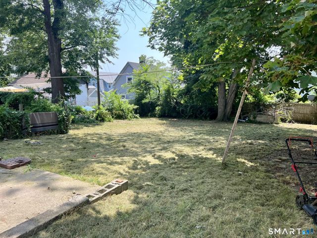 240 Crystal Avenue, New London, CT 06320