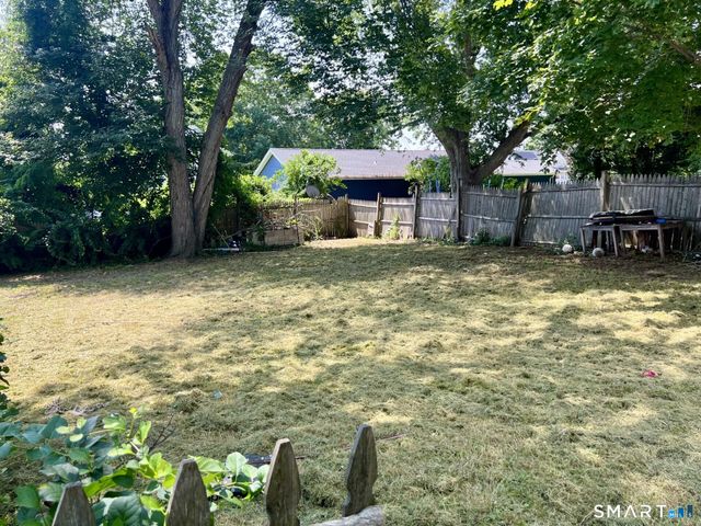 240 Crystal Avenue, New London, CT 06320