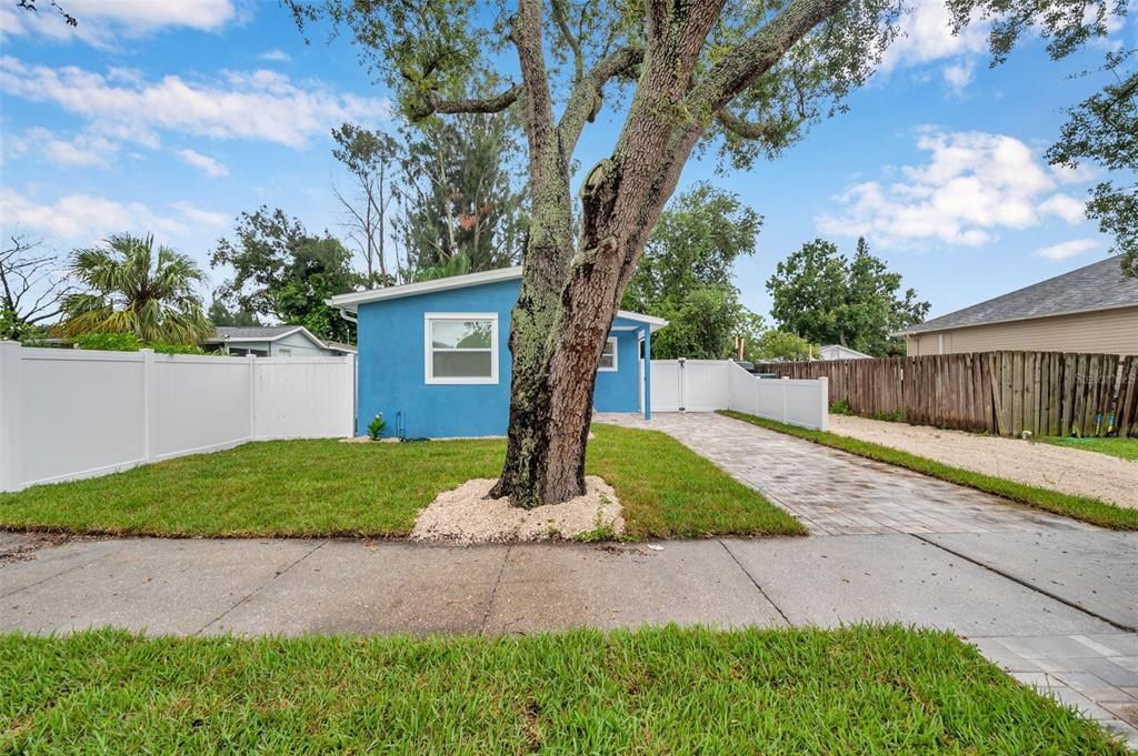 6636 49TH AVENUE N, St Petersburg, FL 33709