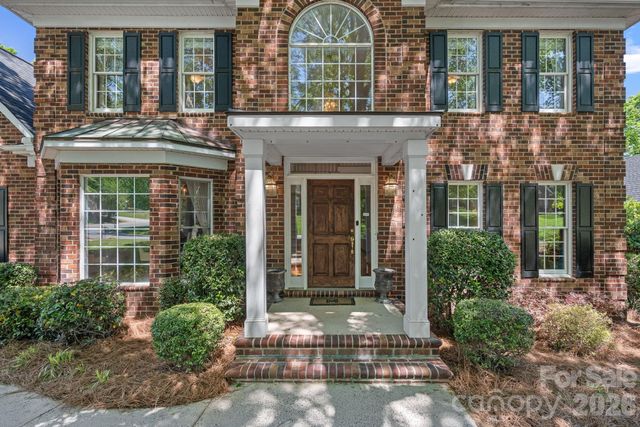 2401 Flagstick Drive, Matthews, NC 28104