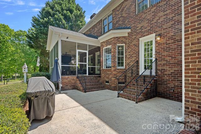 2401 Flagstick Drive, Matthews, NC 28104