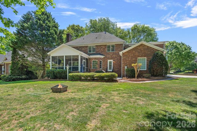 2401 Flagstick Drive, Matthews, NC 28104