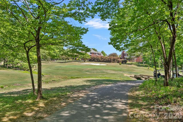 2401 Flagstick Drive, Matthews, NC 28104