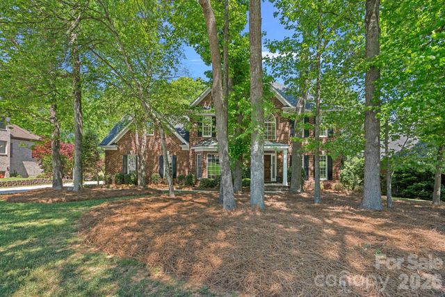 2401 Flagstick Drive, Matthews, NC 28104