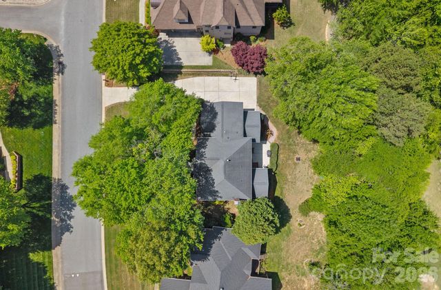 2401 Flagstick Drive, Matthews, NC 28104