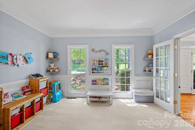 2401 Flagstick Drive, Matthews, NC 28104