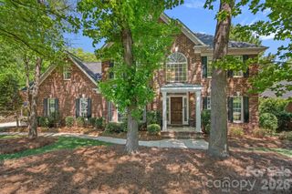 2401 Flagstick Drive, Matthews, NC 28104