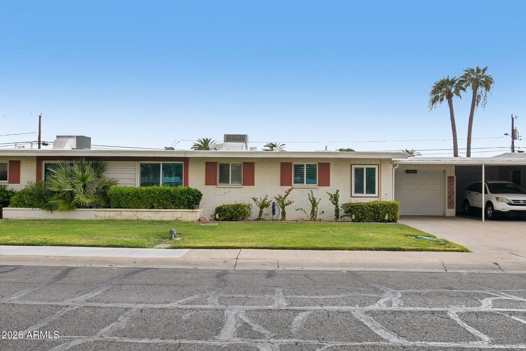 10750 W PEORIA Avenue, Sun City, AZ 85351 — exterior