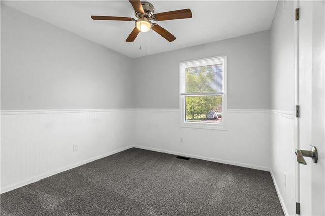 15901 Oakland Avenue, Belton, MO 64012