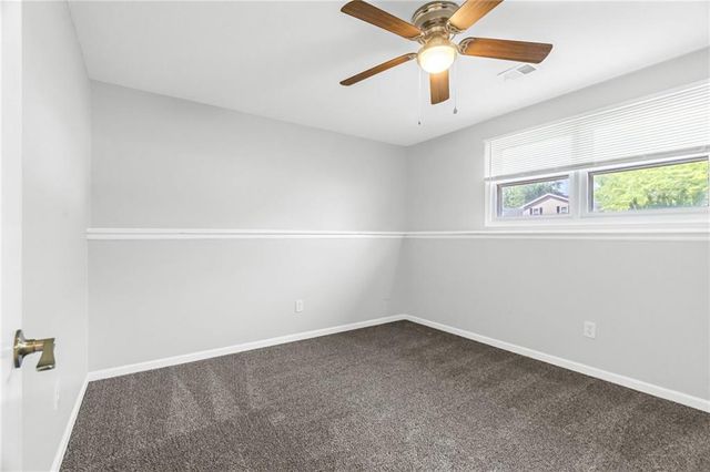 15901 Oakland Avenue, Belton, MO 64012