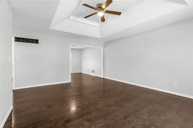 15901 Oakland Avenue, Belton, MO 64012