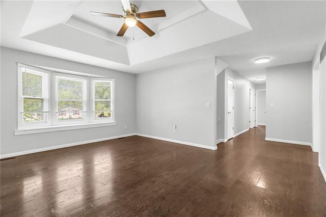 15901 Oakland Avenue, Belton, MO 64012