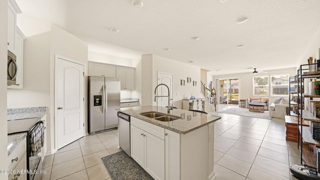 172 REDBUD Road, Palm Coast, FL 32137