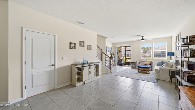 172 REDBUD Road, Palm Coast, FL 32137