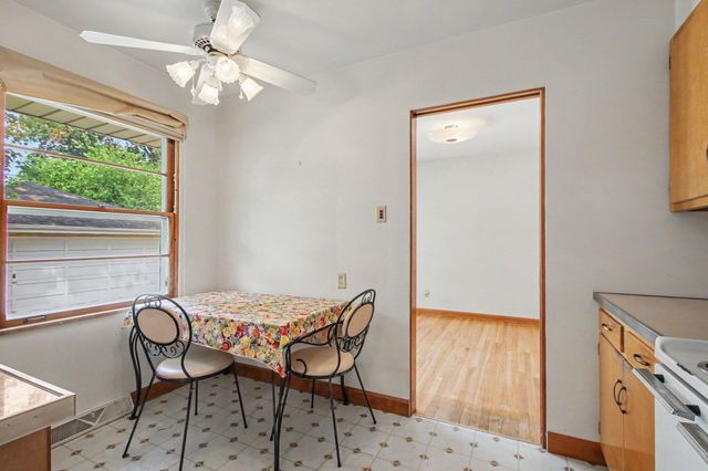 8510 Crestwood Avenue, Munster, IN 46321