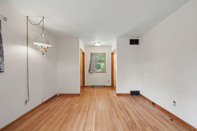 8510 Crestwood Avenue, Munster, IN 46321