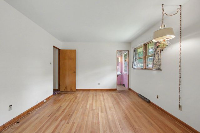 8510 Crestwood Avenue, Munster, IN 46321