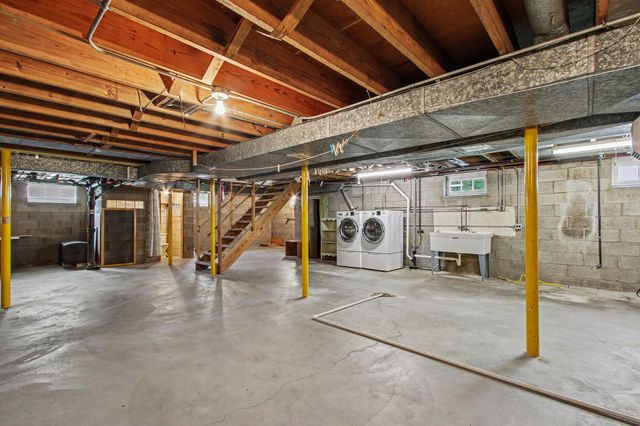 8510 Crestwood Avenue, Munster, IN 46321