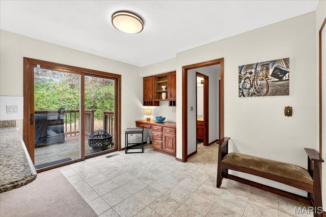 6589 Oak Hill Manor, Glen Carbon, IL 62034