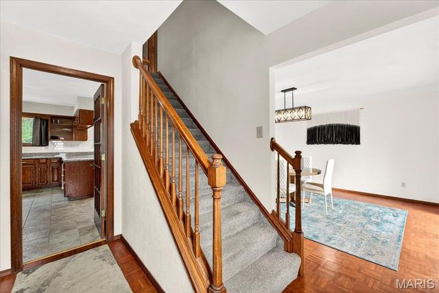 6589 Oak Hill Manor, Glen Carbon, IL 62034