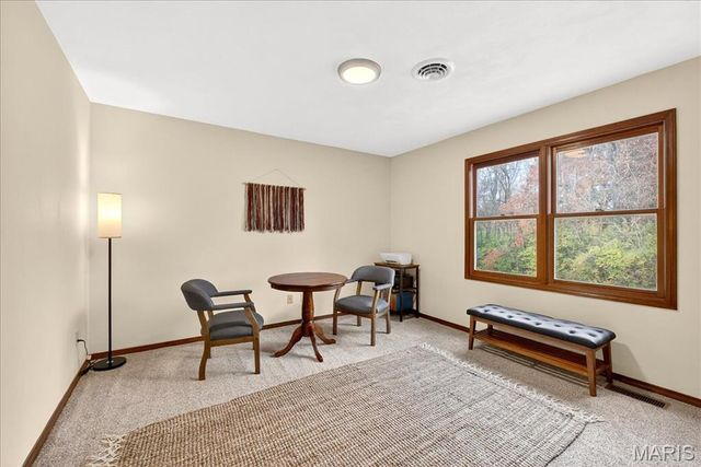 6589 Oak Hill Manor, Glen Carbon, IL 62034