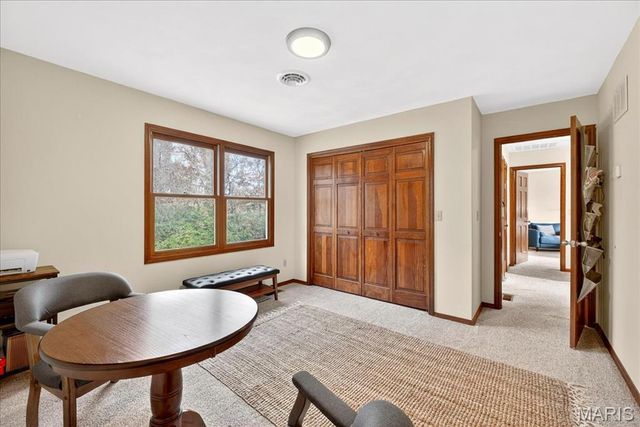 6589 Oak Hill Manor, Glen Carbon, IL 62034